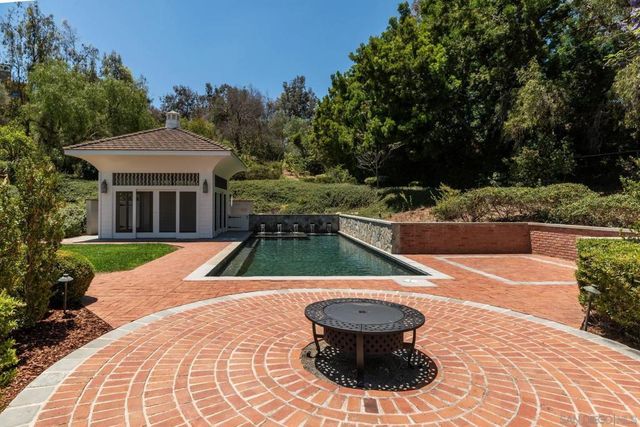 6056 Calle Camposeco, Rancho Santa Fe, CA 92067