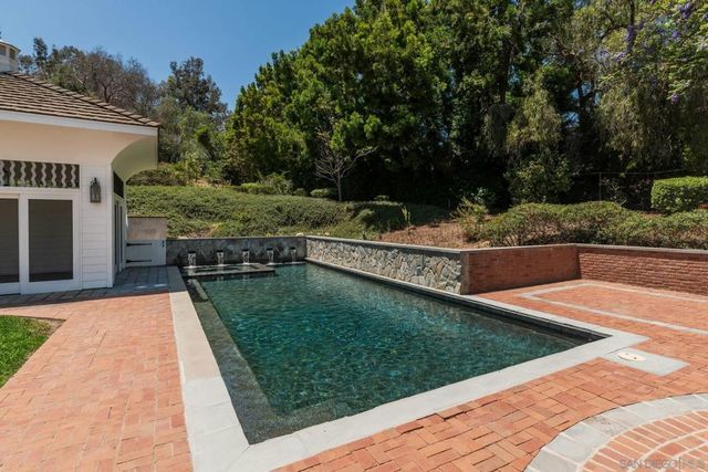 6056 Calle Camposeco, Rancho Santa Fe, CA 92067