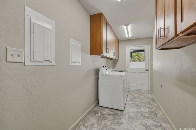 7081 Kalanianaole Highway, Honolulu, HI 96825