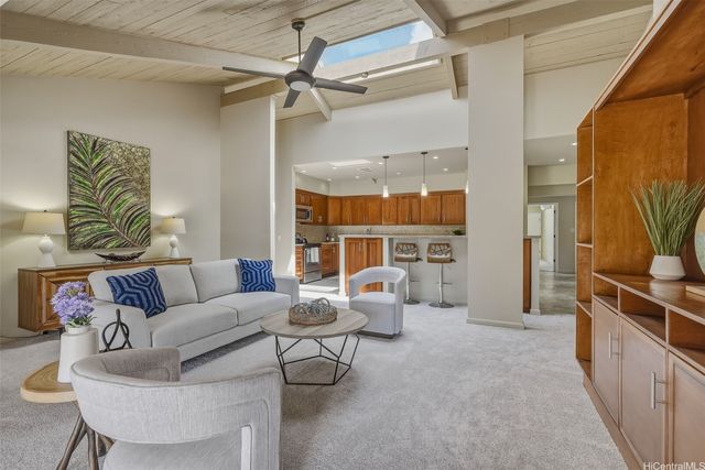 7081 Kalanianaole Highway, Honolulu, HI 96825