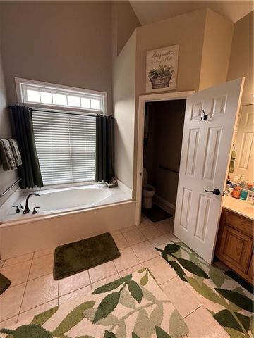1008 Elaine Court, Mcdonough, GA 30252