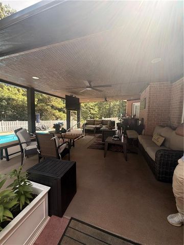 1008 Elaine Court, Mcdonough, GA 30252
