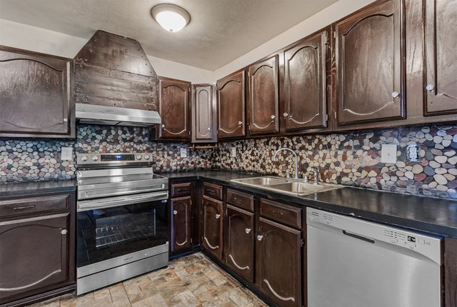 3627 Longcourt Circle, Mesquite, TX 75150