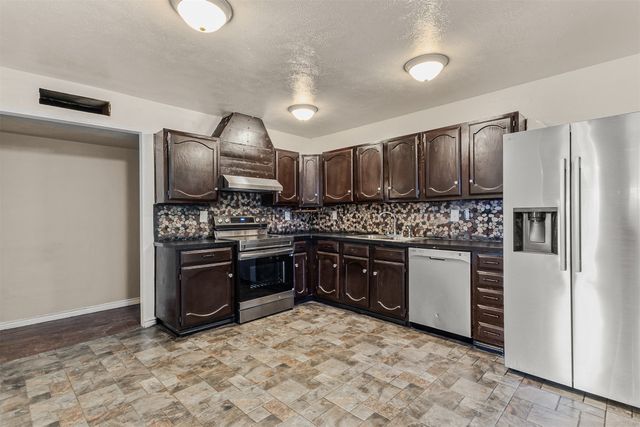 3627 Longcourt Circle, Mesquite, TX 75150