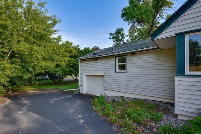 2775 Larch Lane N, Plymouth, MN 55441