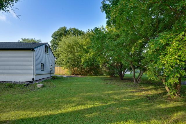 2775 Larch Lane N, Plymouth, MN 55441