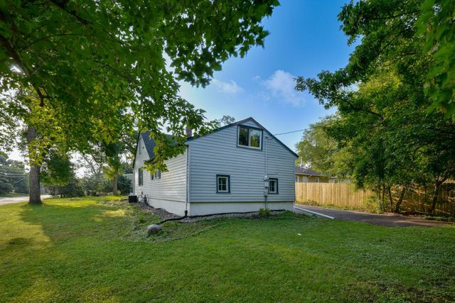 2775 Larch Lane N, Plymouth, MN 55441
