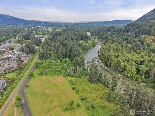 1890 SE 12th Street, North Bend, WA 98045