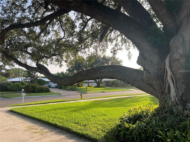 329 BERNARD AVENUE, Sarasota, FL 34243