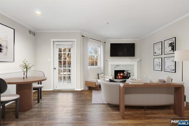 690 Route 23 1251, Wayne, NJ 07470