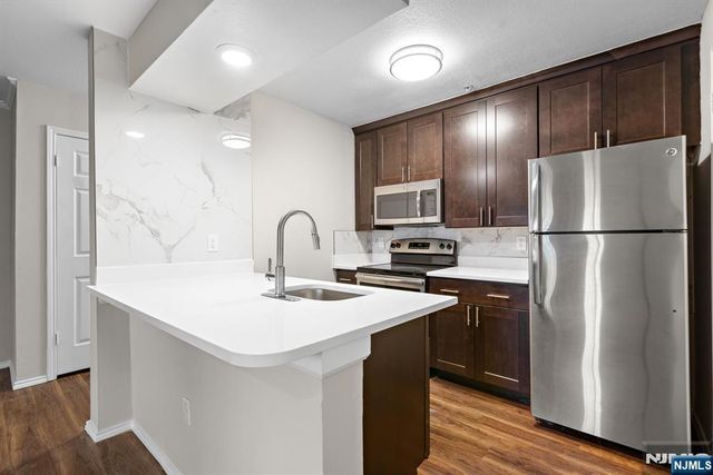 690 Route 23 1251, Wayne, NJ 07470