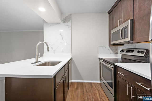 690 Route 23 1251, Wayne, NJ 07470