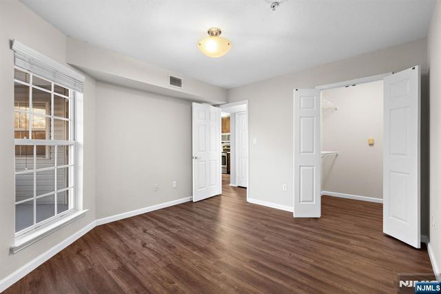 690 Route 23 1251, Wayne, NJ 07470