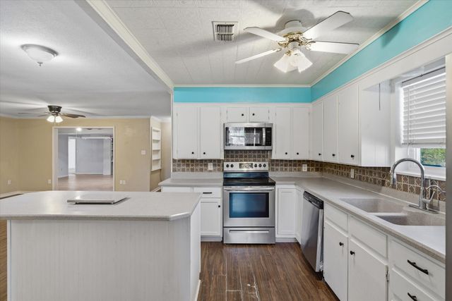 1729 Elliot Drive, Canton, TX 75103