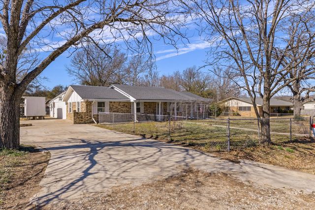 1729 Elliot Drive, Canton, TX 75103