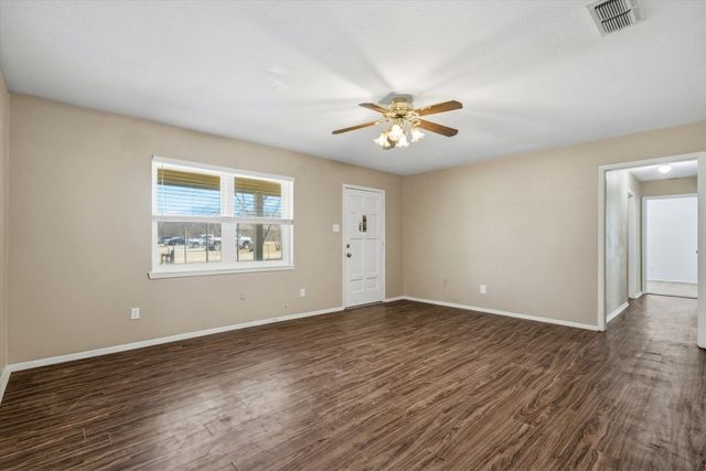 1729 Elliot Drive, Canton, TX 75103