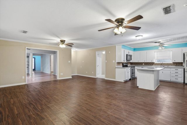 1729 Elliot Drive, Canton, TX 75103