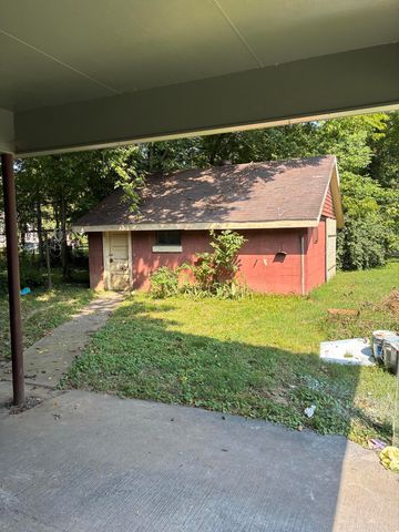 1907 Adams Street, Paducah, KY 42001