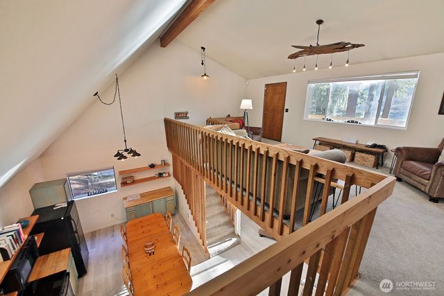 1015 Honeymoon Lake Drive, Greenbank, WA 98253