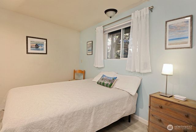 1015 Honeymoon Lake Drive, Greenbank, WA 98253