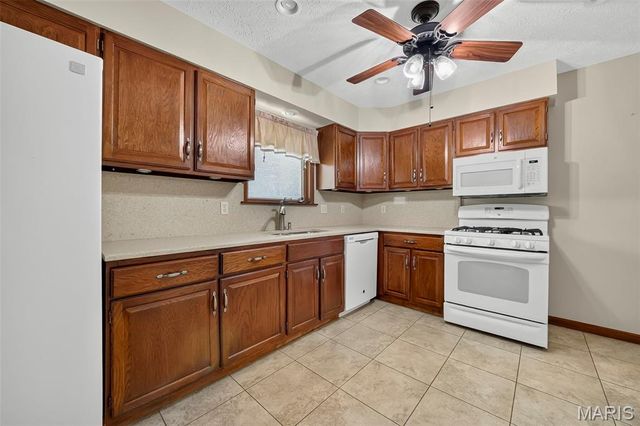 3020 Mockingbird Drive, St Charles, MO 63301