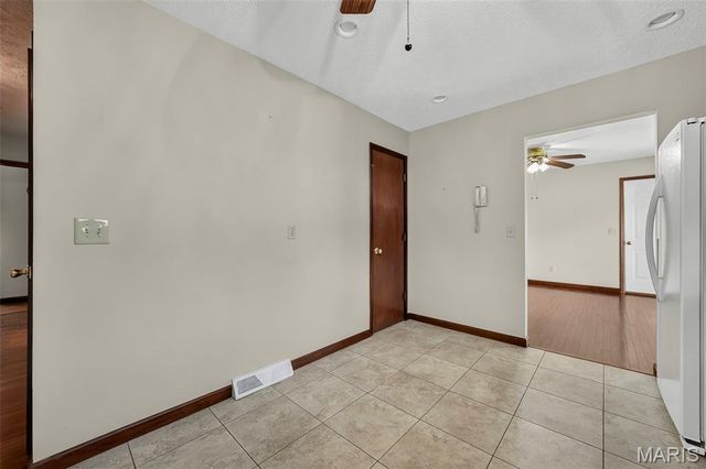 3020 Mockingbird Drive, St Charles, MO 63301