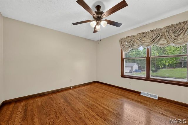 3020 Mockingbird Drive, St Charles, MO 63301