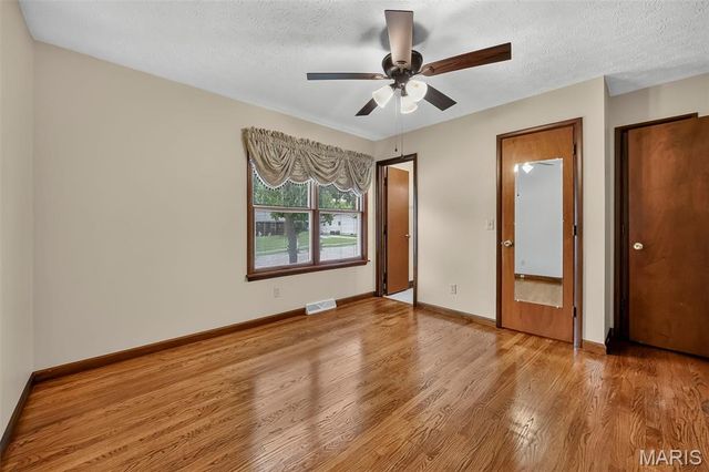 3020 Mockingbird Drive, St Charles, MO 63301