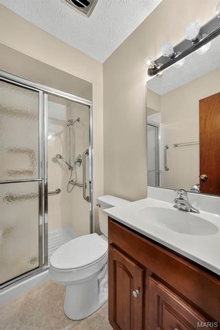 3020 Mockingbird Drive, St Charles, MO 63301