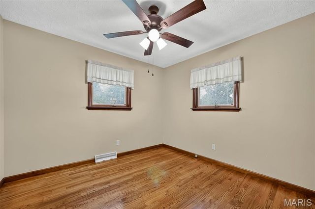 3020 Mockingbird Drive, St Charles, MO 63301