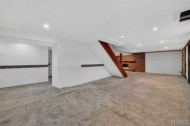 3020 Mockingbird Drive, St Charles, MO 63301