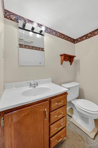 3020 Mockingbird Drive, St Charles, MO 63301
