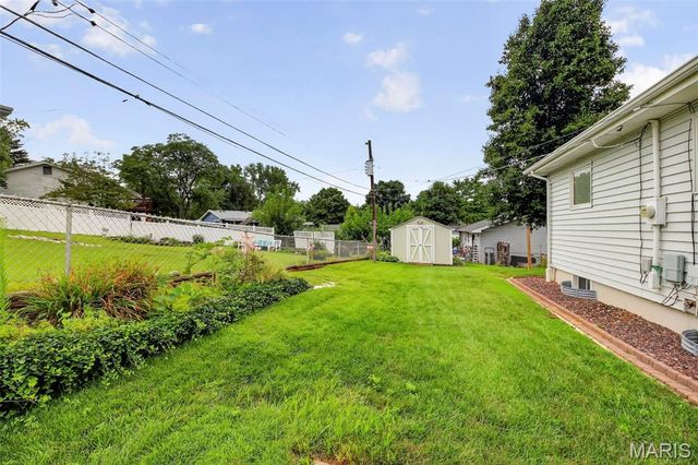 3020 Mockingbird Drive, St Charles, MO 63301
