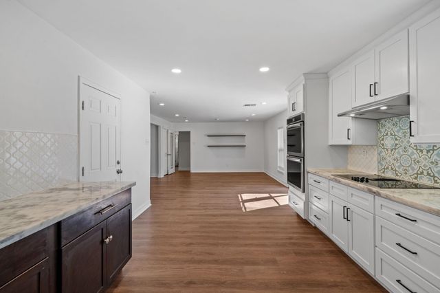 10151 Brinwood Drive, Houston, TX 77043