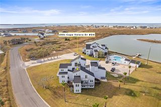 1001 Cape Velero Dr D-4, Rockport, TX 78382