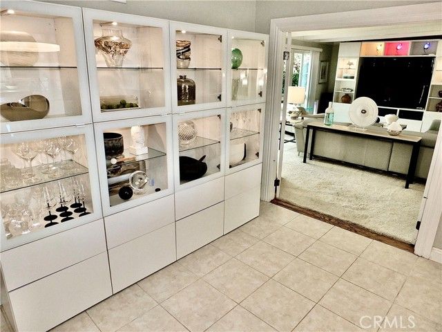250 Bucknell Rd, Costa Mesa, CA 92626