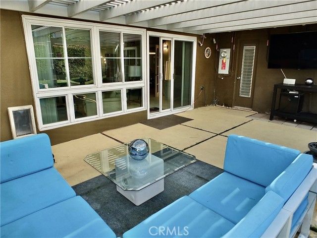 250 Bucknell Rd, Costa Mesa, CA 92626