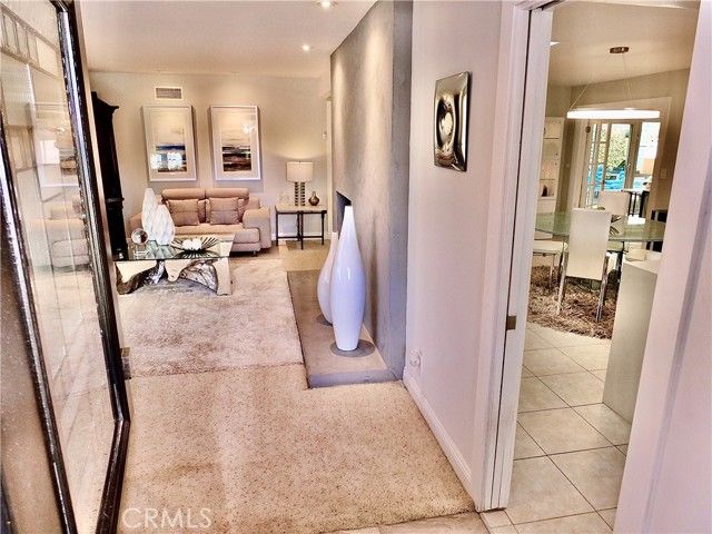 250 Bucknell Rd, Costa Mesa, CA 92626