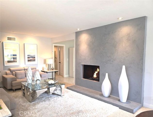 250 Bucknell Rd, Costa Mesa, CA 92626