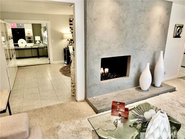 250 Bucknell Rd, Costa Mesa, CA 92626