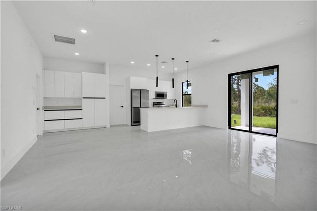 2607 45th st W, Lehigh Acres, FL 33971