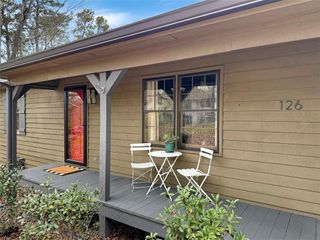 126 E Lake Drive, Roswell, GA 30075