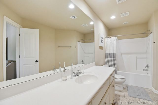 7265 E 112th Street S, Bixby, OK 74008