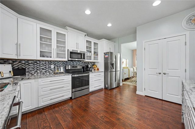 7122 Bluestream Drive, Tipp City, OH 45371