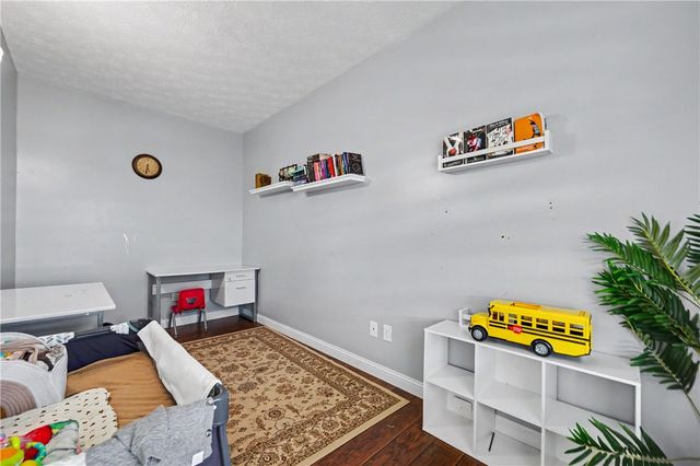 7122 Bluestream Drive, Tipp City, OH 45371
