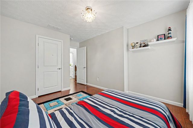 7122 Bluestream Drive, Tipp City, OH 45371