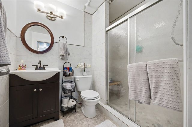 7122 Bluestream Drive, Tipp City, OH 45371