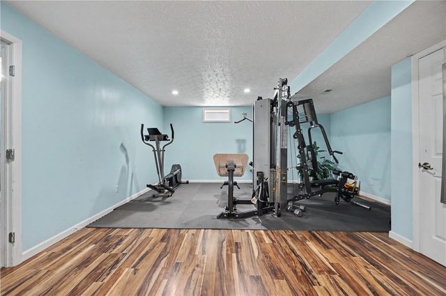7122 Bluestream Drive, Tipp City, OH 45371
