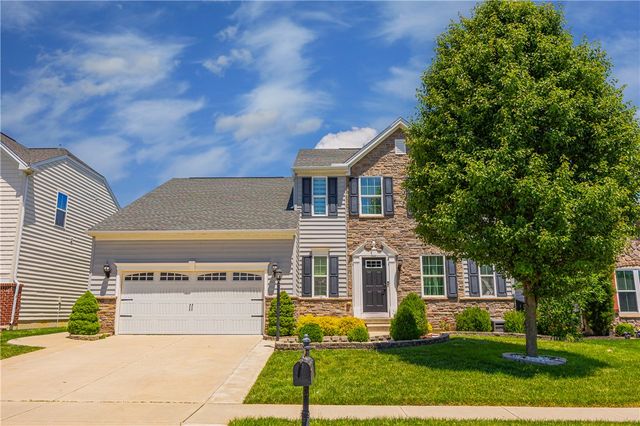 7122 Bluestream Drive, Tipp City, OH 45371