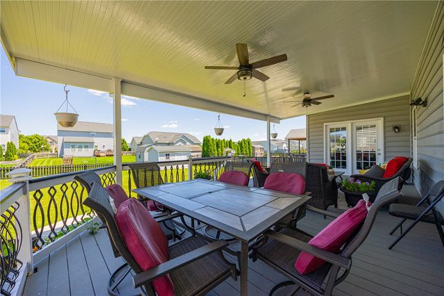 7122 Bluestream Drive, Tipp City, OH 45371